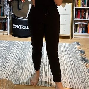 Lululemon On The Fly Pant